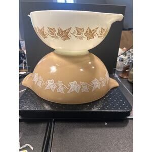 Pyrex Sandalwood Mixing Bowls